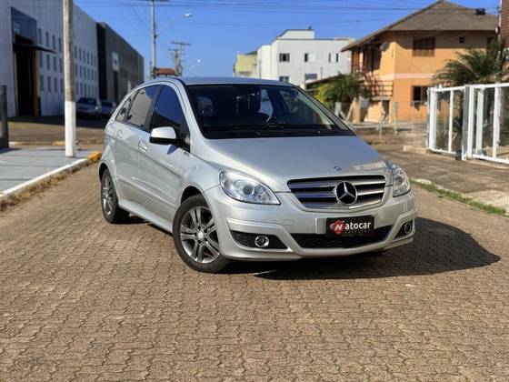 MERCEDES-BENZ B 180 1.7 8V GASOLINA 4P AUTOMÁTICO MERCEDES-BENZ B 180 1.7 8V GASOLINA 4P AUTOMÁTICO